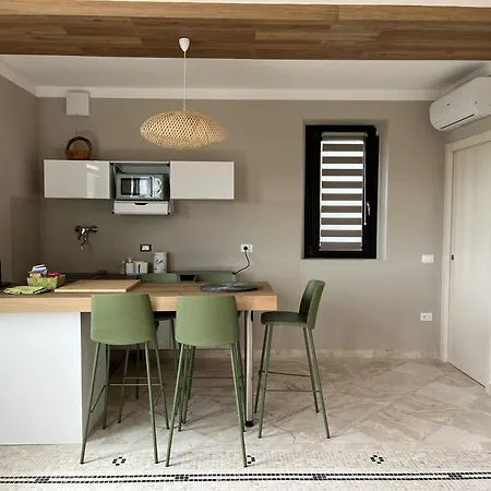 Holiday home 101 *